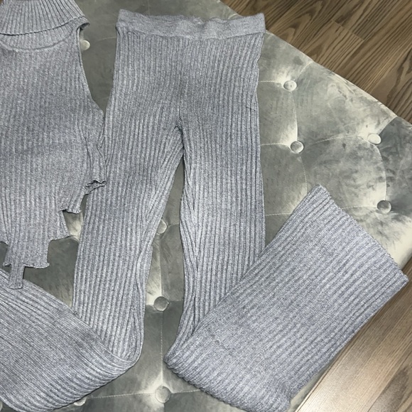 Two piece set - Picture 4 of 4